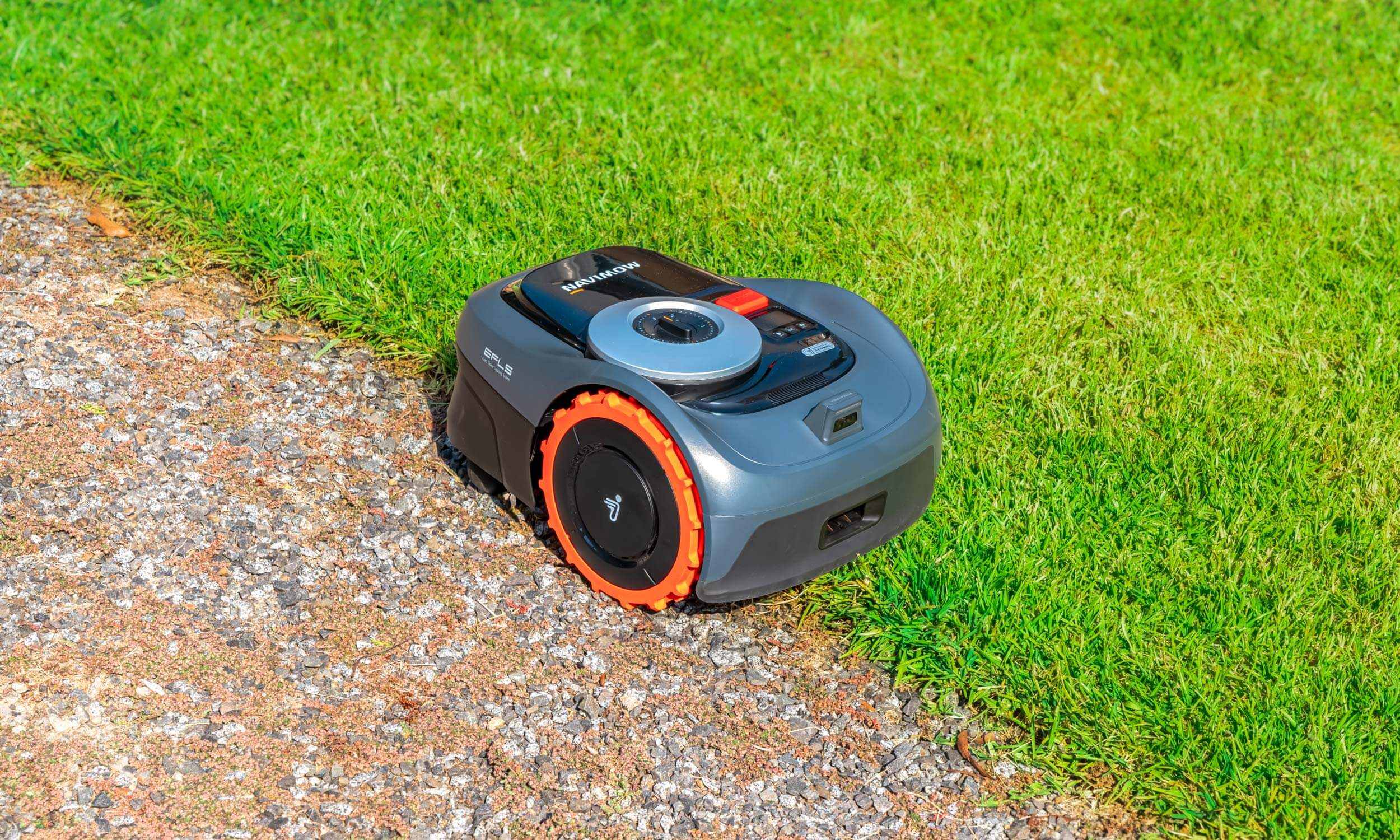 Segway Navimow i105E robot lawn mower.