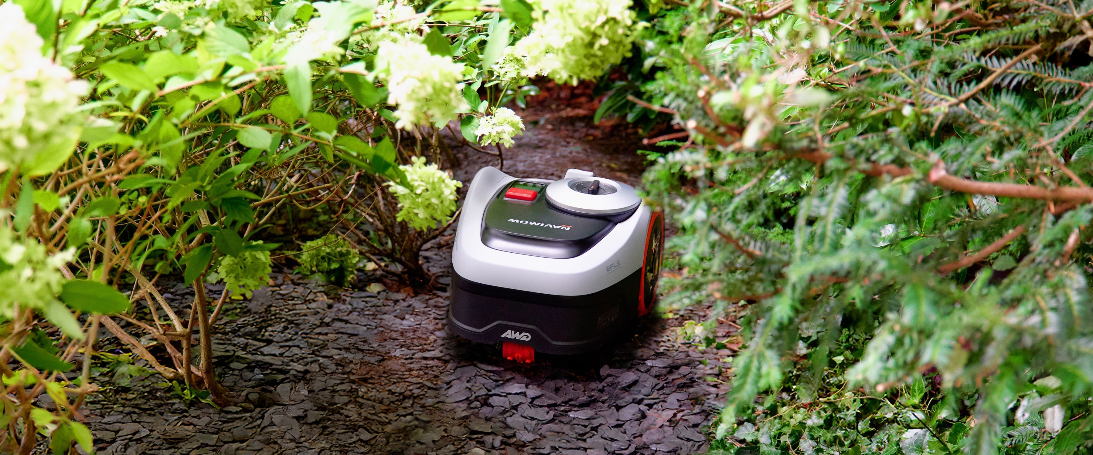 Navimow AWD robot lawn mower.