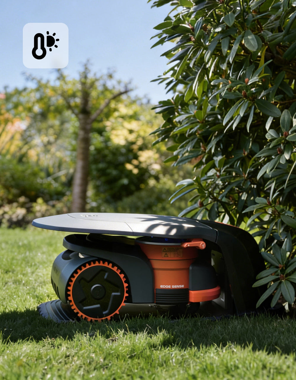 Navimow i Series robot lawn mower is in its dock.
