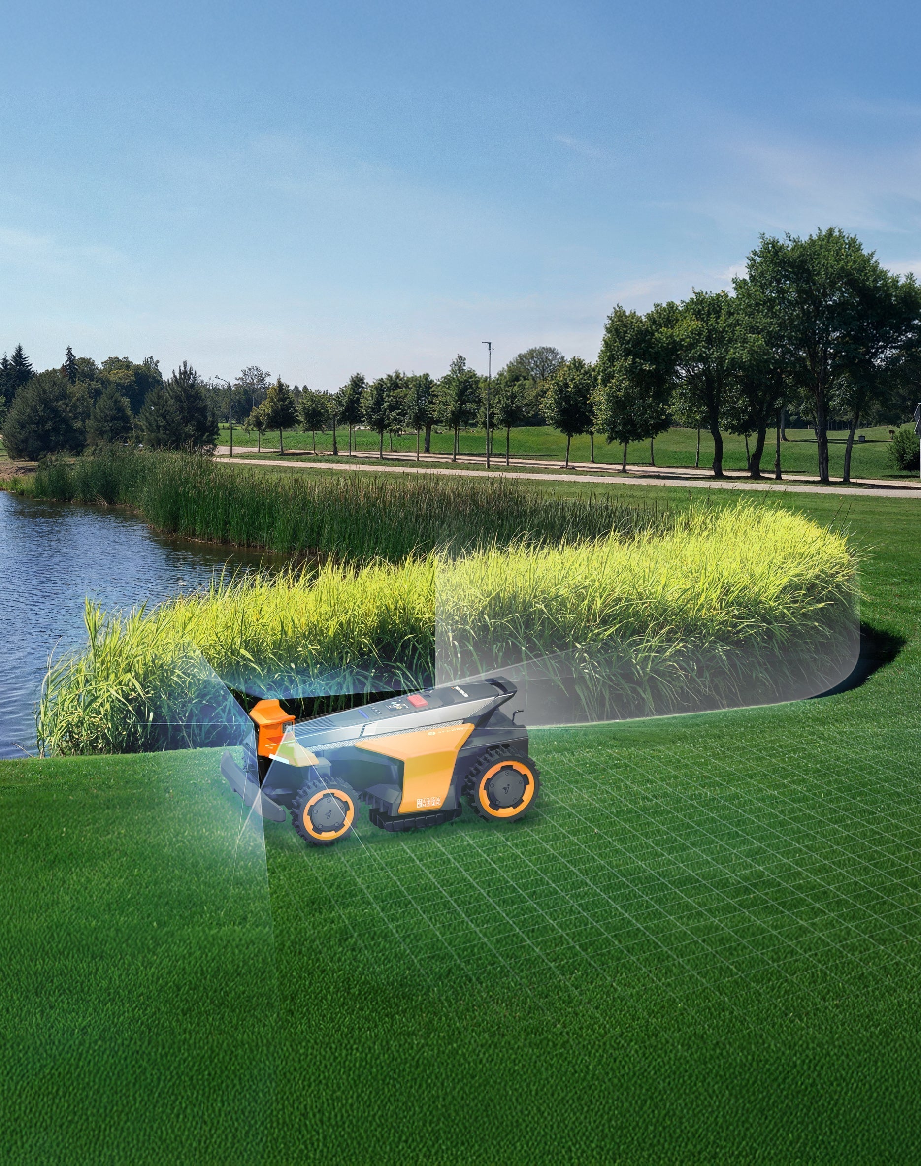 Navimow i Series robot lawn mower mows the green grass.