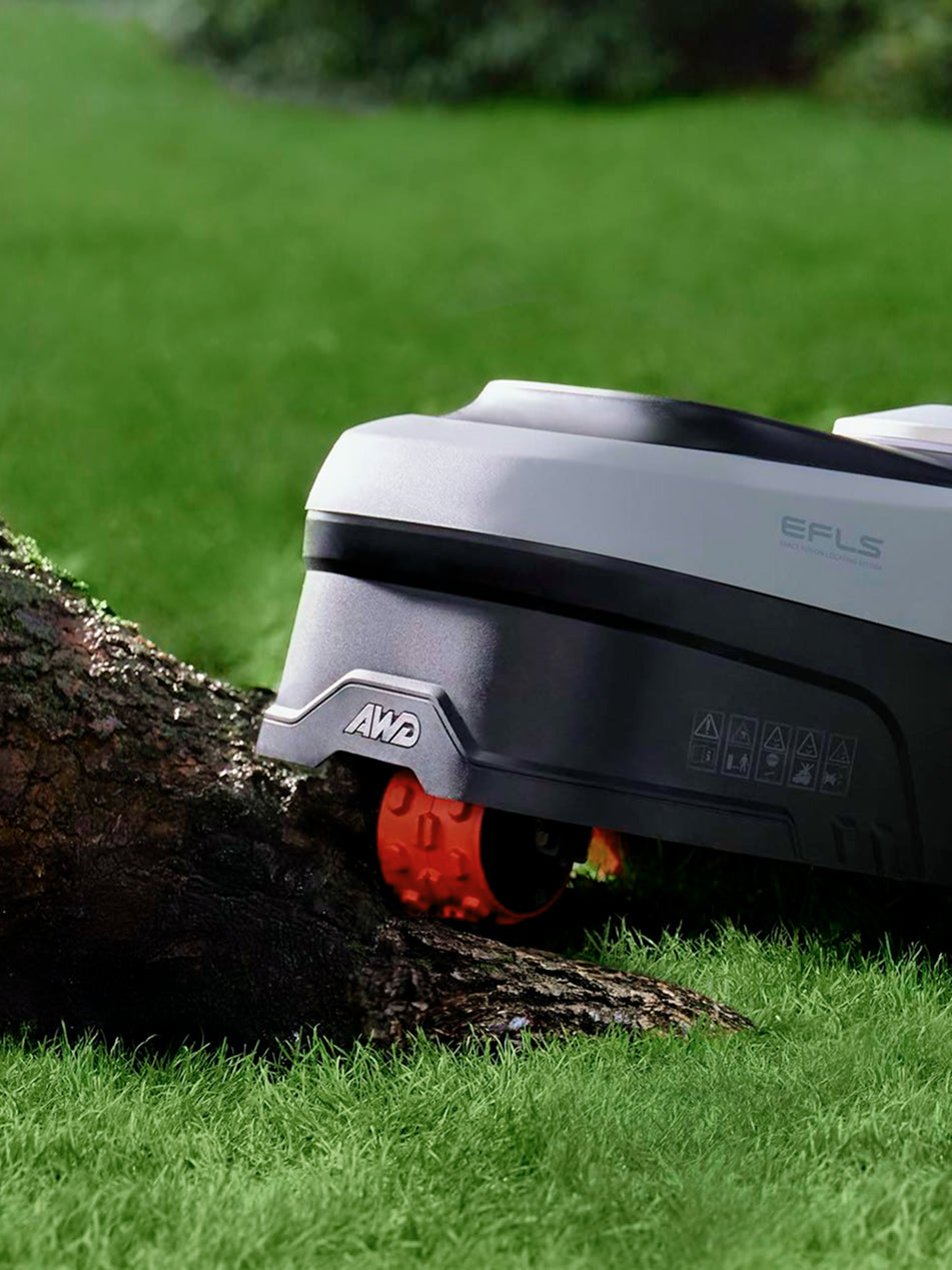 Navimow i Series robot lawn mower.